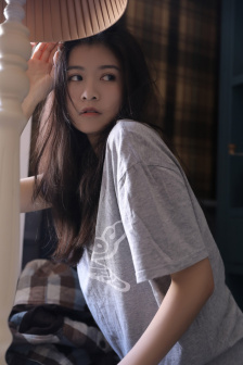 周渝斐
